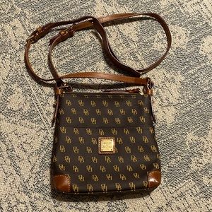 Dooney and Bourke—Medium cross body bag, great condition, used a handful of time